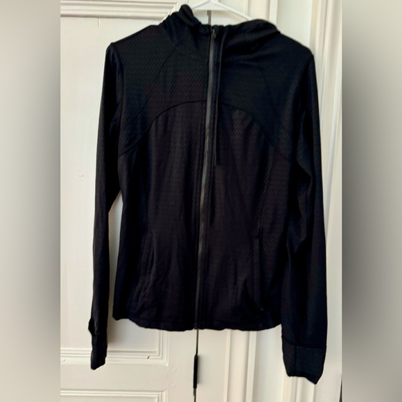 Lululemon textured long sleeve zip up black jacket with hood - Picture 1 of 3